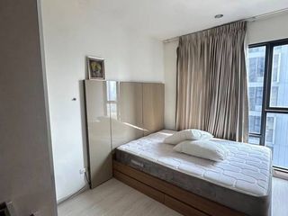 Condo en alquiler de 2 habitaciones en Huai Khwang, Bangkok