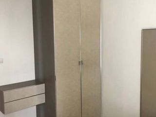 Condo en alquiler de 2 habitaciones en Huai Khwang, Bangkok