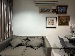 Condo en alquiler de 2 habitaciones en Huai Khwang, Bangkok