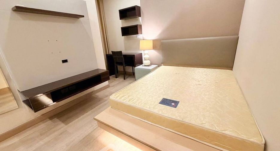 Wohnung zur Miete mit 2 Zimmer in Pathum Wan, Bangkok