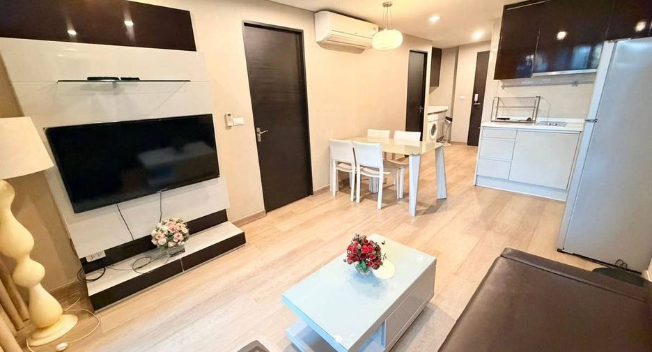 Wohnung zur Miete mit 2 Zimmer in Pathum Wan, Bangkok