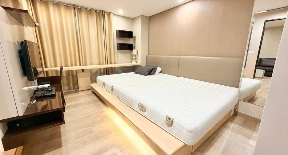 Wohnung zur Miete mit 2 Zimmer in Pathum Wan, Bangkok