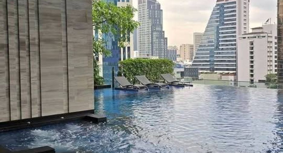 For rent 2 bedrooms condo in Khlong Toei, Bangkok
