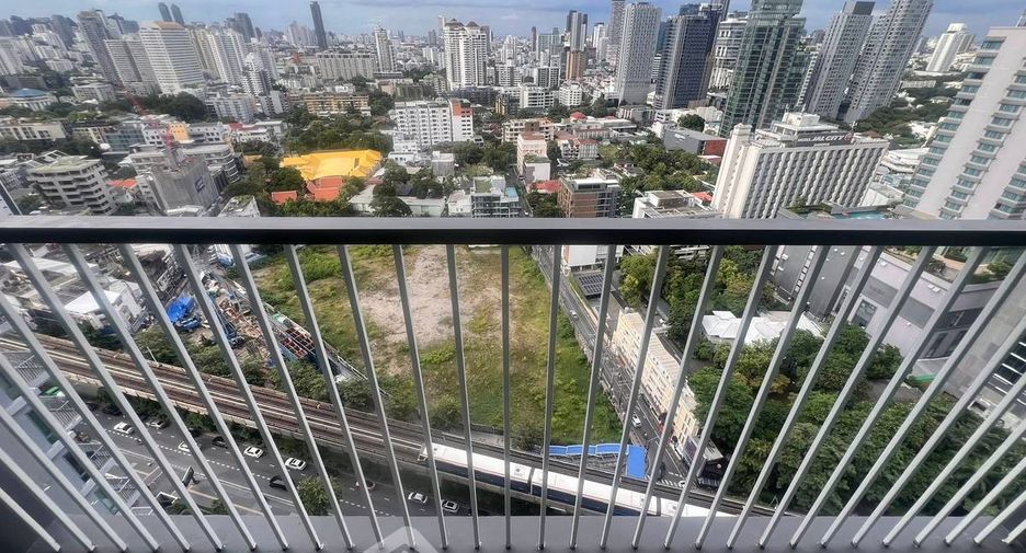 For rent 2 bedrooms condo in Khlong Toei, Bangkok