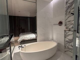 Condo en alquiler de 2 habitaciones en Bang Kho Laem, Bangkok