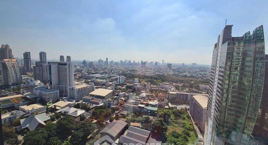Condo en alquiler de 3 habitaciones en Sathon, Bangkok