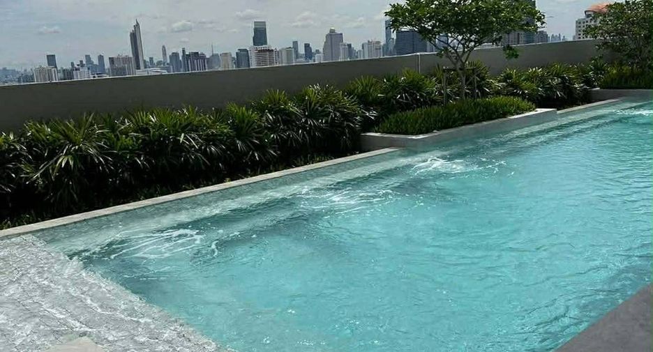 For rent 1 bed condo in Thon Buri, Bangkok