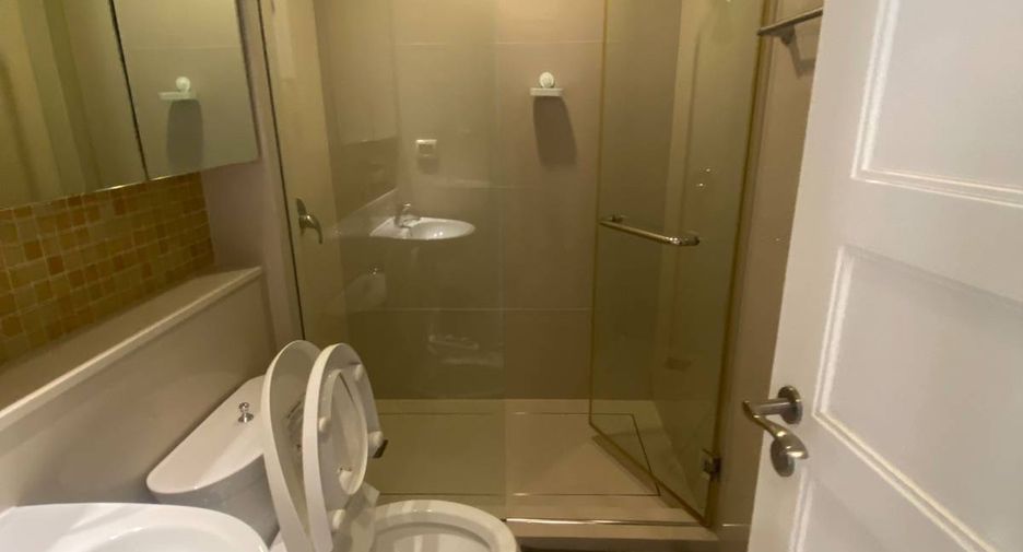 Condo en alquiler de 2 habitaciones en Khlong Toei, Bangkok