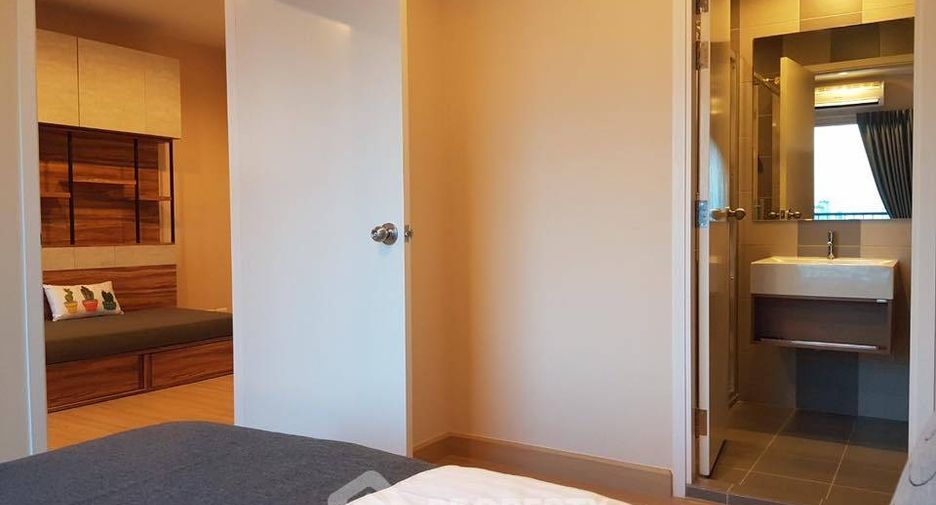Condo en alquiler de 1 habitaciones en Khlong San, Bangkok