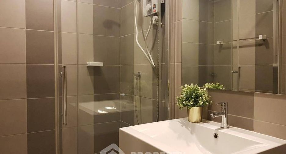 Condo en alquiler de 1 habitaciones en Khlong San, Bangkok