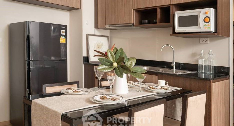 For rent 2 bedrooms condo in Watthana, Bangkok