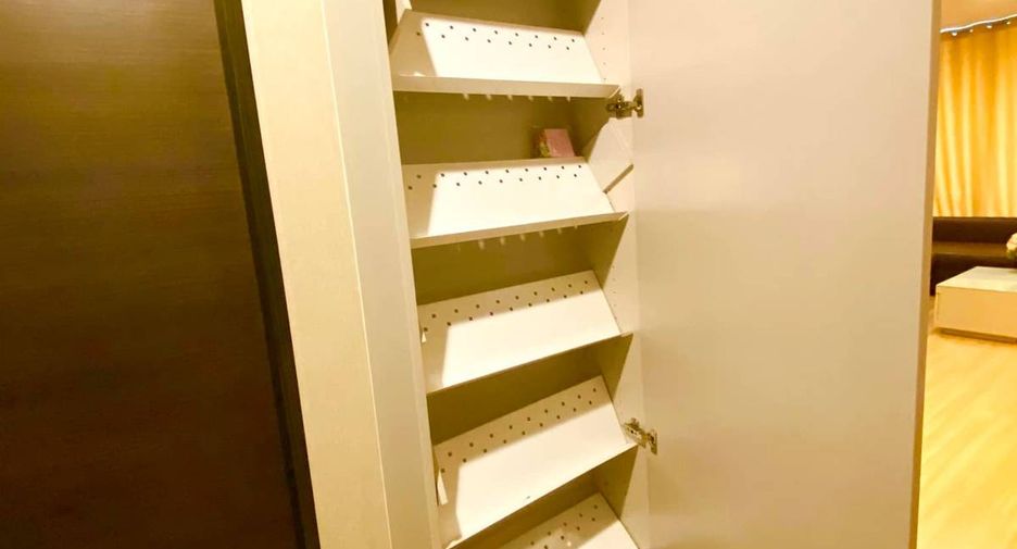For rent 2 ベッドルーム condo in Pathum Wan, Bangkok