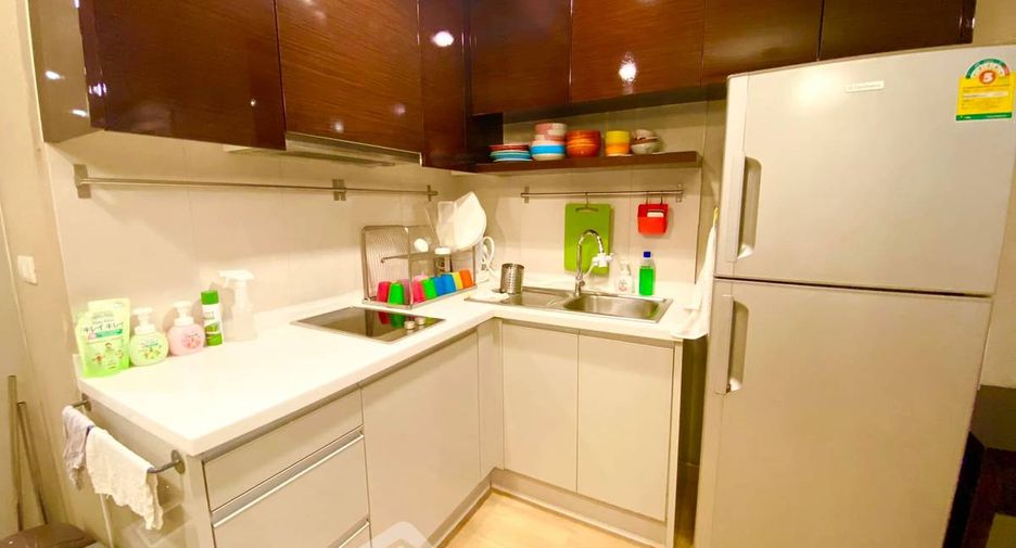 For rent 2 ベッドルーム condo in Pathum Wan, Bangkok