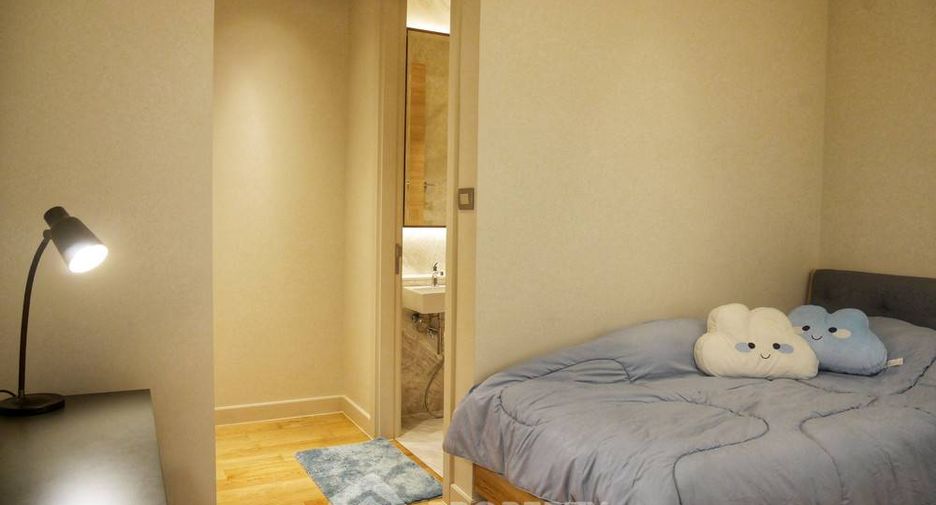 For rent 2 bedrooms condo in Pathum Wan, Bangkok