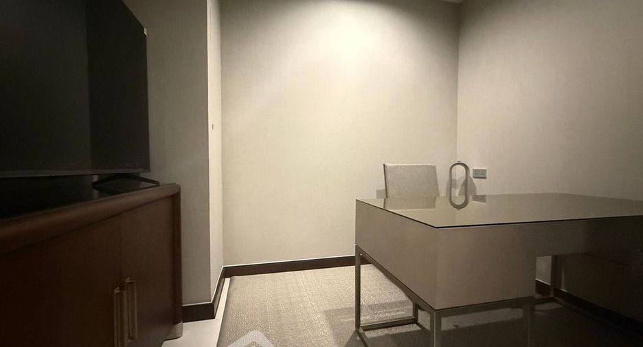 Condo en alquiler de 2 habitaciones en Khlong Toei, Bangkok