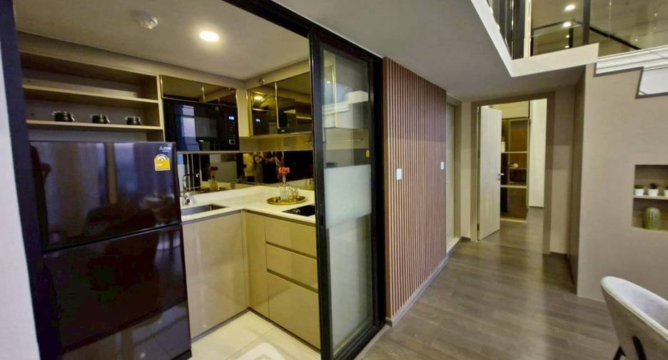 For rent 2 bedrooms condo in Ratchathewi, Bangkok