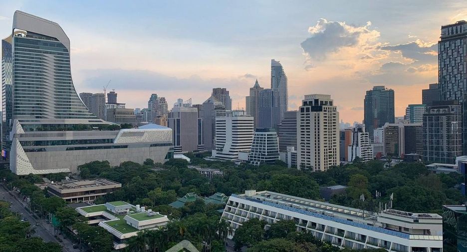 For rent and for sale 2 bedrooms condo in Pathum Wan, Bangkok