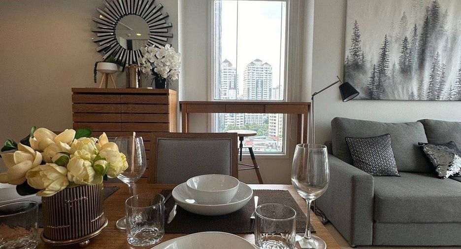For rent 1 bed condo in Watthana, Bangkok