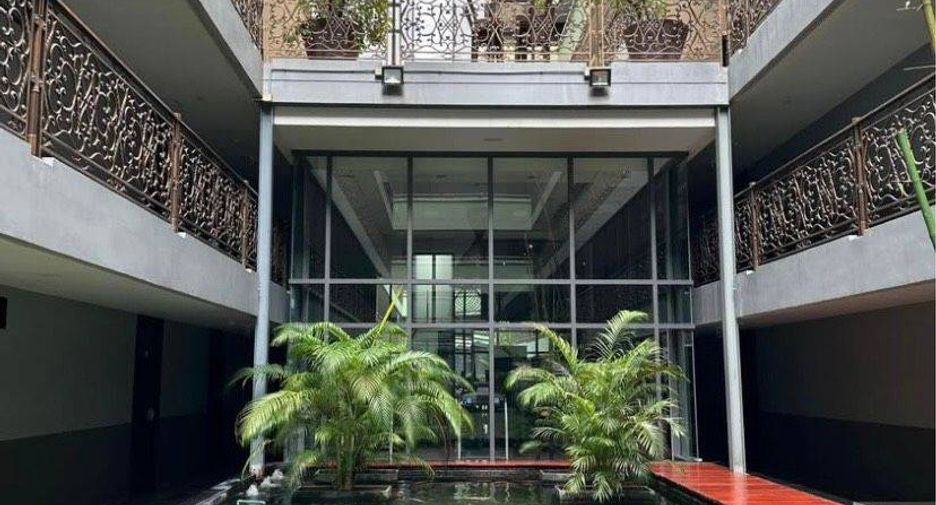 À louer 2 chambres condo à Khlong Toei, Bangkok