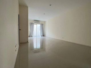 Haus zur Miete und zum Kauf mit 3 Zimmer in Prawet, Bangkok