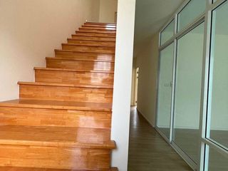 Haus zur Miete und zum Kauf mit 3 Zimmer in Prawet, Bangkok