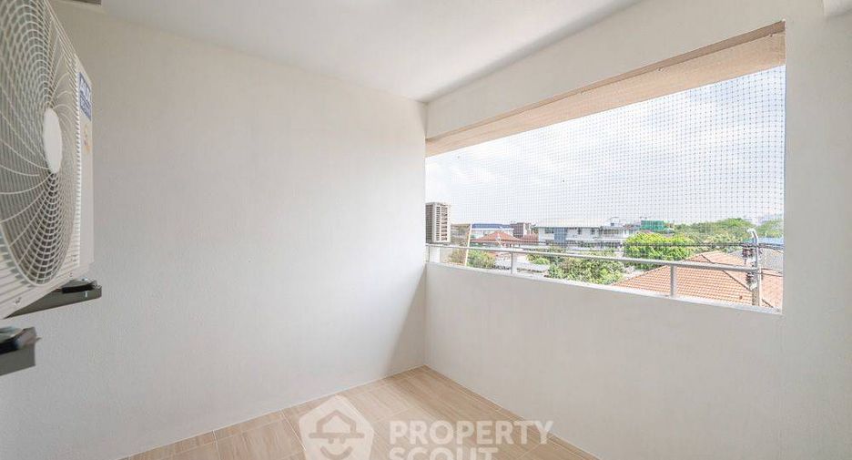 For sale 2 bedrooms condo in Pak Kret, Nonthaburi
