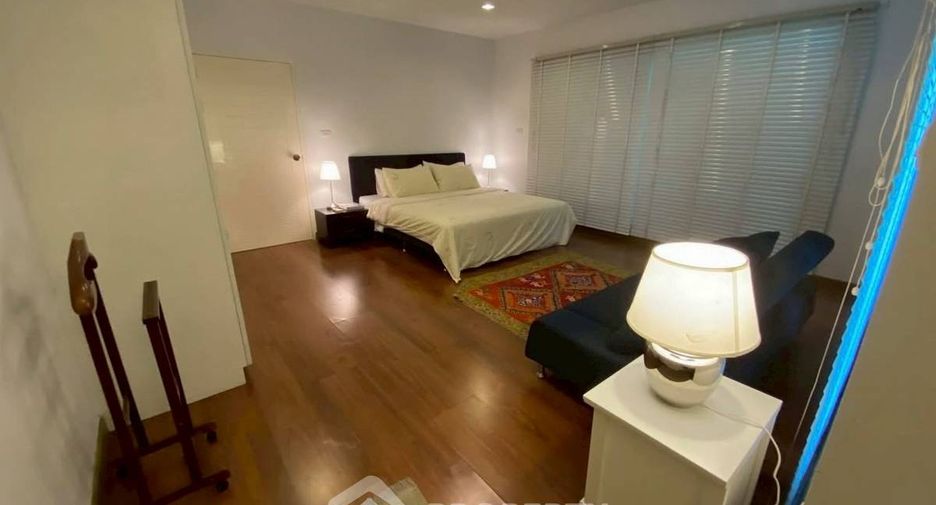 For rent 2 bedrooms apartment in Watthana, Bangkok