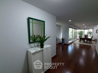 For rent 2 bedrooms apartment in Watthana, Bangkok