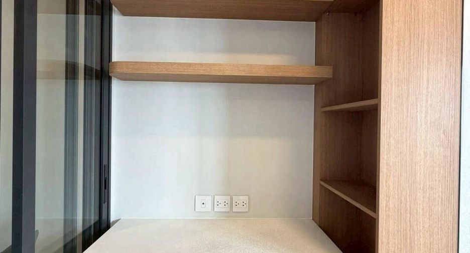 For rent 1 bed condo in Phra Khanong, Bangkok