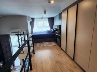 Condo en alquiler de 2 habitaciones en Huai Khwang, Bangkok