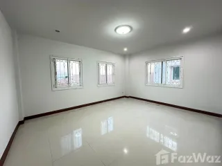 À louer 3 chambres maison de ville à Bang Phli, Samut Prakan