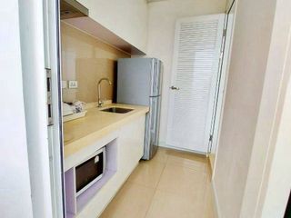 Condo en alquiler de 2 habitaciones en Huai Khwang, Bangkok