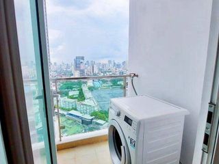 Condo en alquiler de 2 habitaciones en Huai Khwang, Bangkok