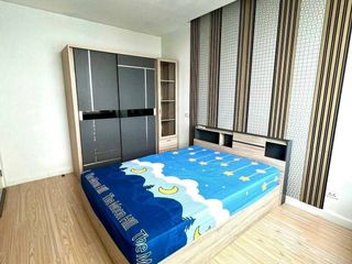 Condo en alquiler de 2 habitaciones en Huai Khwang, Bangkok
