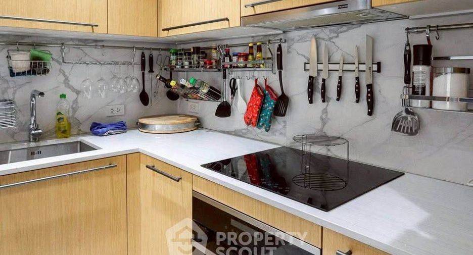 Wohnung zur Miete mit 2 Zimmer in Pathum Wan, Bangkok