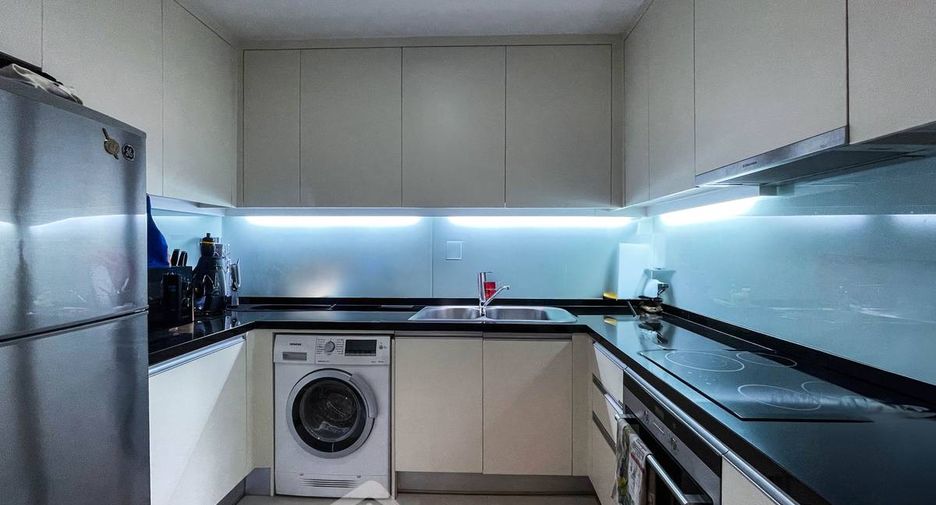 For sale 2 ベッドルーム condo in Pathum Wan, Bangkok
