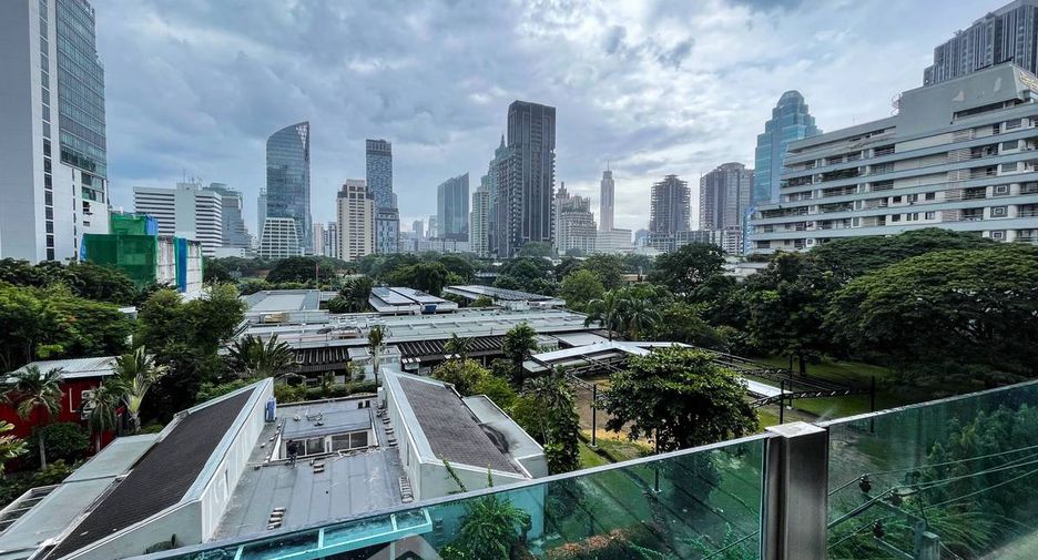For sale 2 ベッドルーム condo in Pathum Wan, Bangkok
