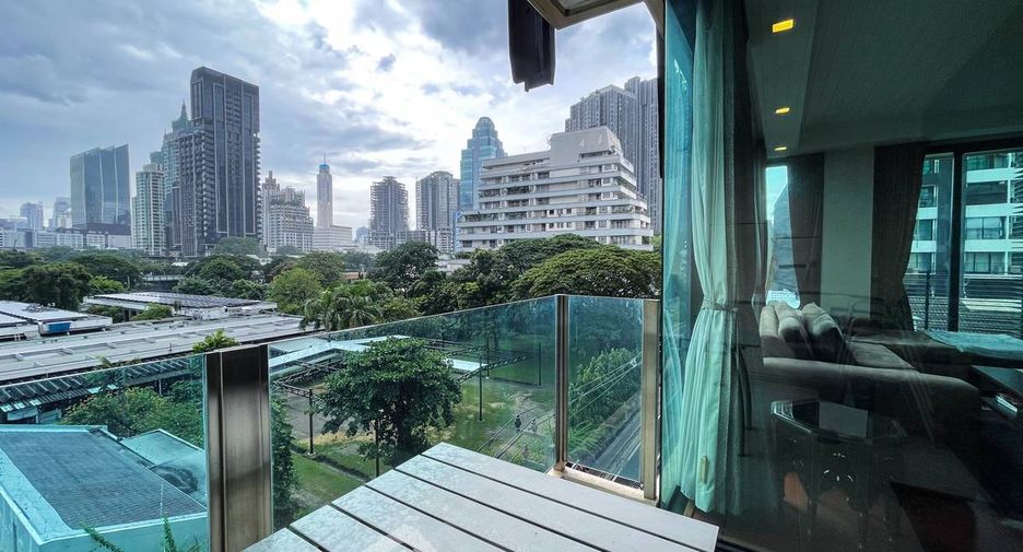 For sale 2 ベッドルーム condo in Pathum Wan, Bangkok