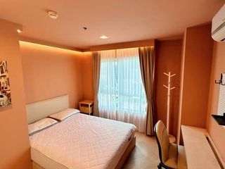 Condo en alquiler de 2 habitaciones en Huai Khwang, Bangkok