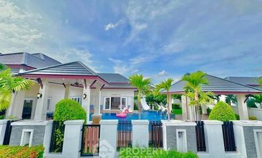 À vendre 4 chambres villa à Huay Yai, Pattaya