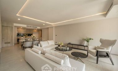 For sale 3 bedrooms condo in Watthana, Bangkok