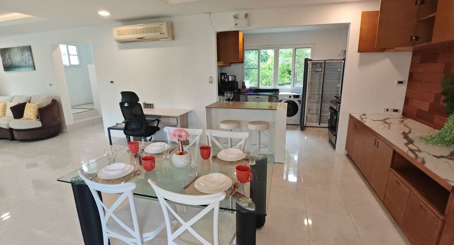 À louer 2 chambres villa à Mueang Phuket, Phuket
