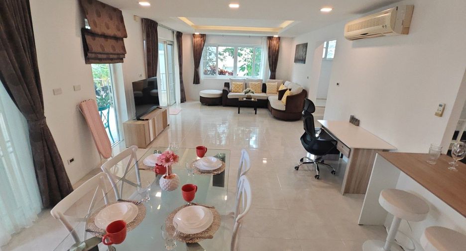 À louer 2 chambres villa à Mueang Phuket, Phuket