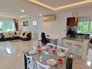 À louer 2 chambres villa à Mueang Phuket, Phuket