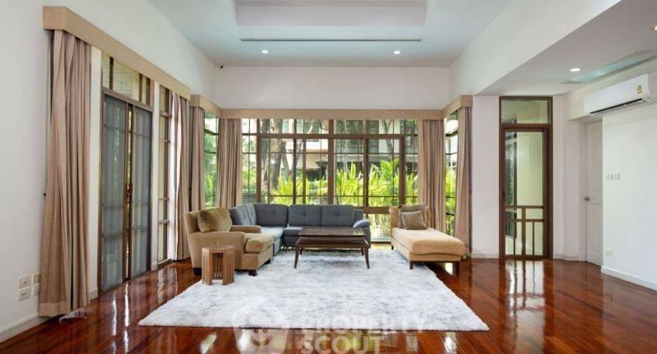 For rent 4 ベッドルーム house in Watthana, Bangkok