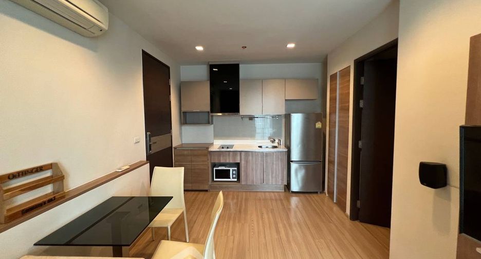 For rent 1 bed condo in Sathon, Bangkok