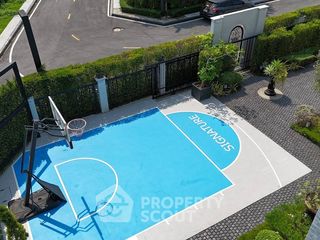 Casa en alquiler y en venta de 5 habitaciones en Lat Krabang, Bangkok