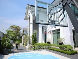 Casa en alquiler y en venta de 5 habitaciones en Lat Krabang, Bangkok