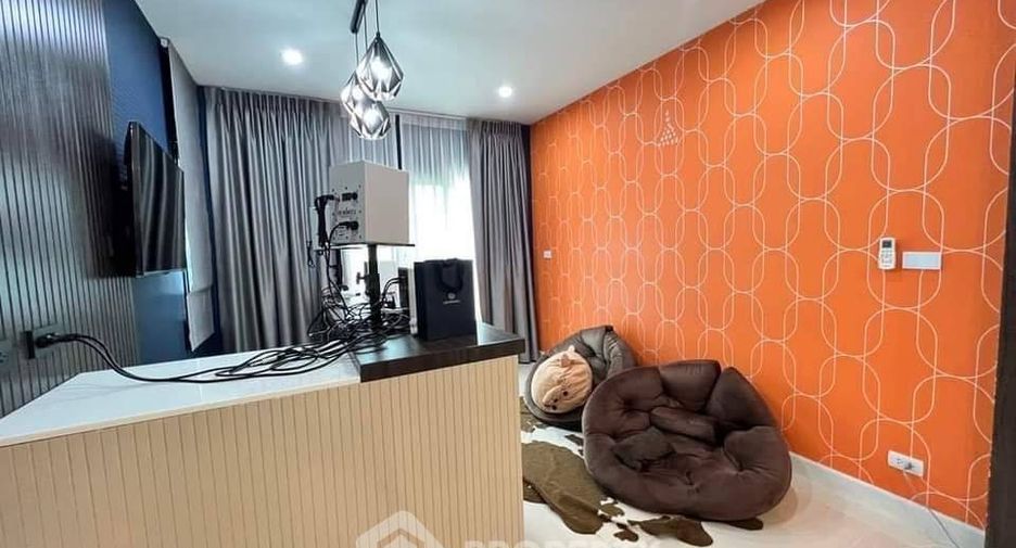 Casa en venta de 4 habitaciones en Khlong Sam Wa, Bangkok