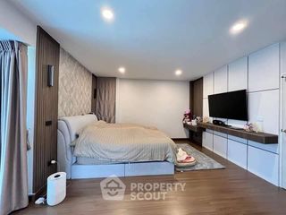 For sale 4 bedrooms house in Khlong Sam Wa, Bangkok